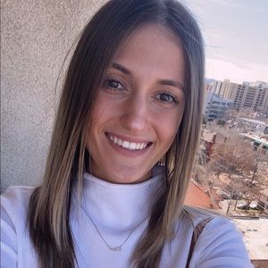 Meet your Posher, Eleni